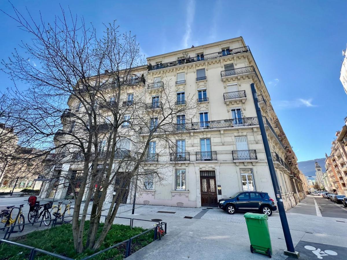 גרנובל La Loge Parisienne 300M Gare Bastille Telepherique מראה חיצוני תמונה